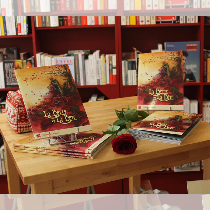 SIgning session at the bookshop La Portée des mots for the release of La Belle et la Bête (Beauty and the Beast), 2015